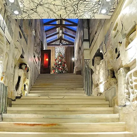 Leventis Art فندق 3*